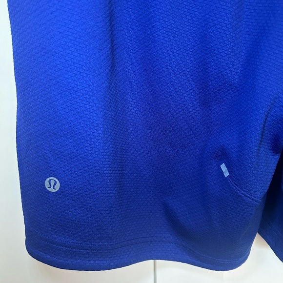 Mens Lululemon activewear shorts - Picture 3 of 8